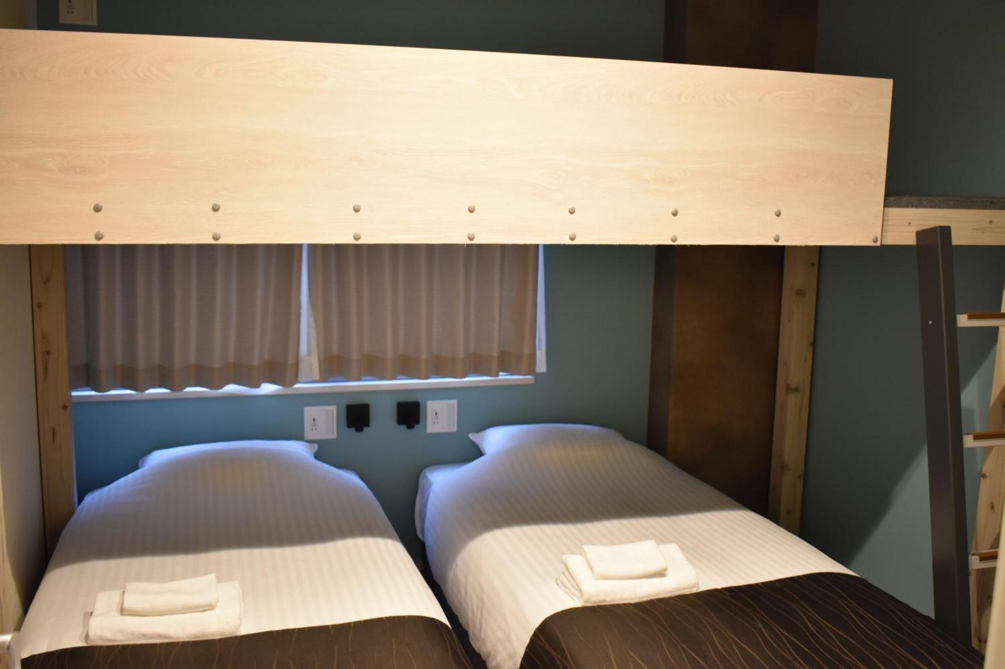 Shinsaibashi House Hotel Osaka Room photo