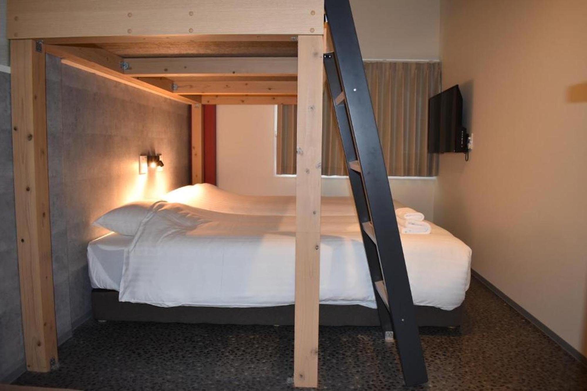 Shinsaibashi House Hotel Osaka Exterior photo
