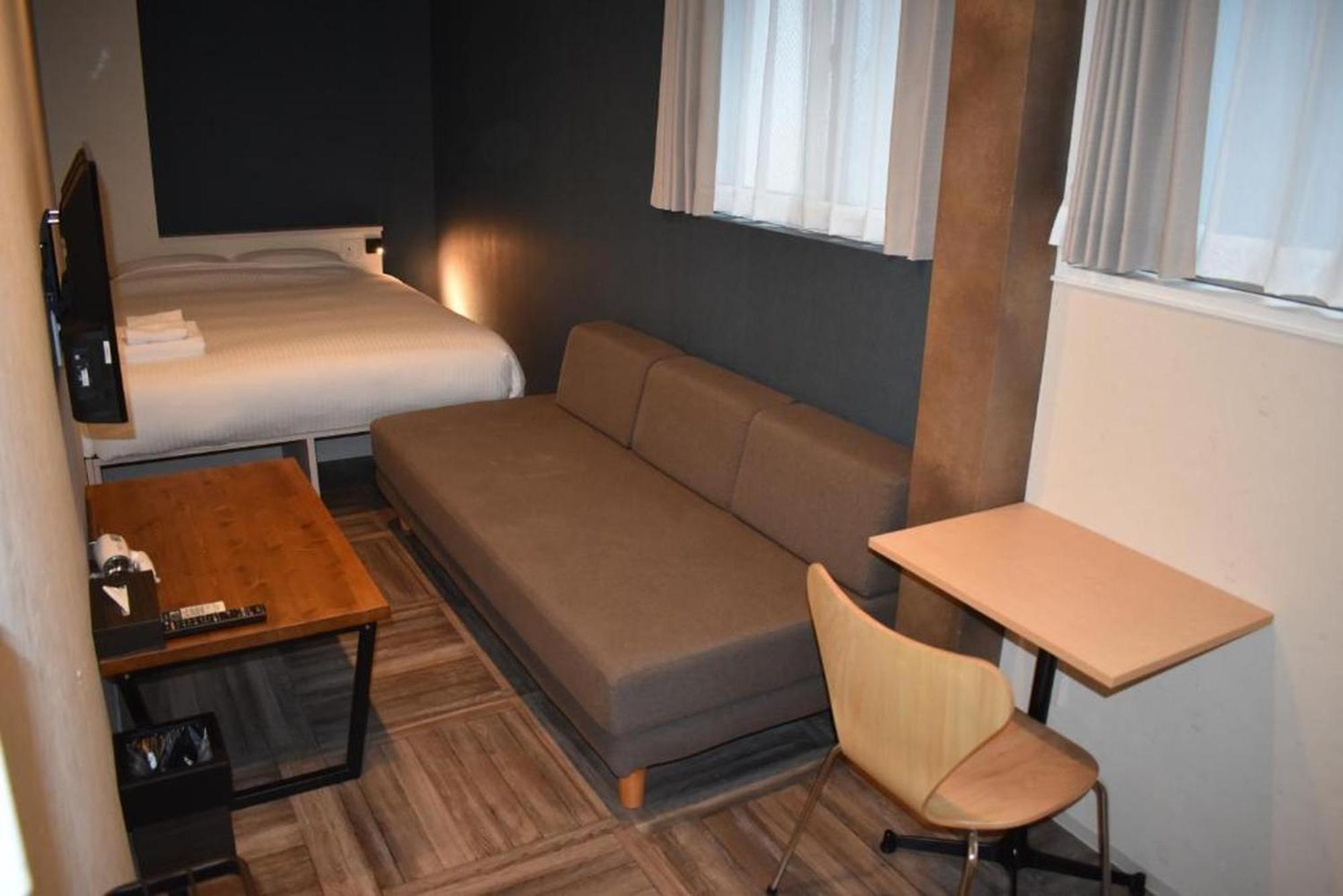 Shinsaibashi House Hotel Osaka Room photo