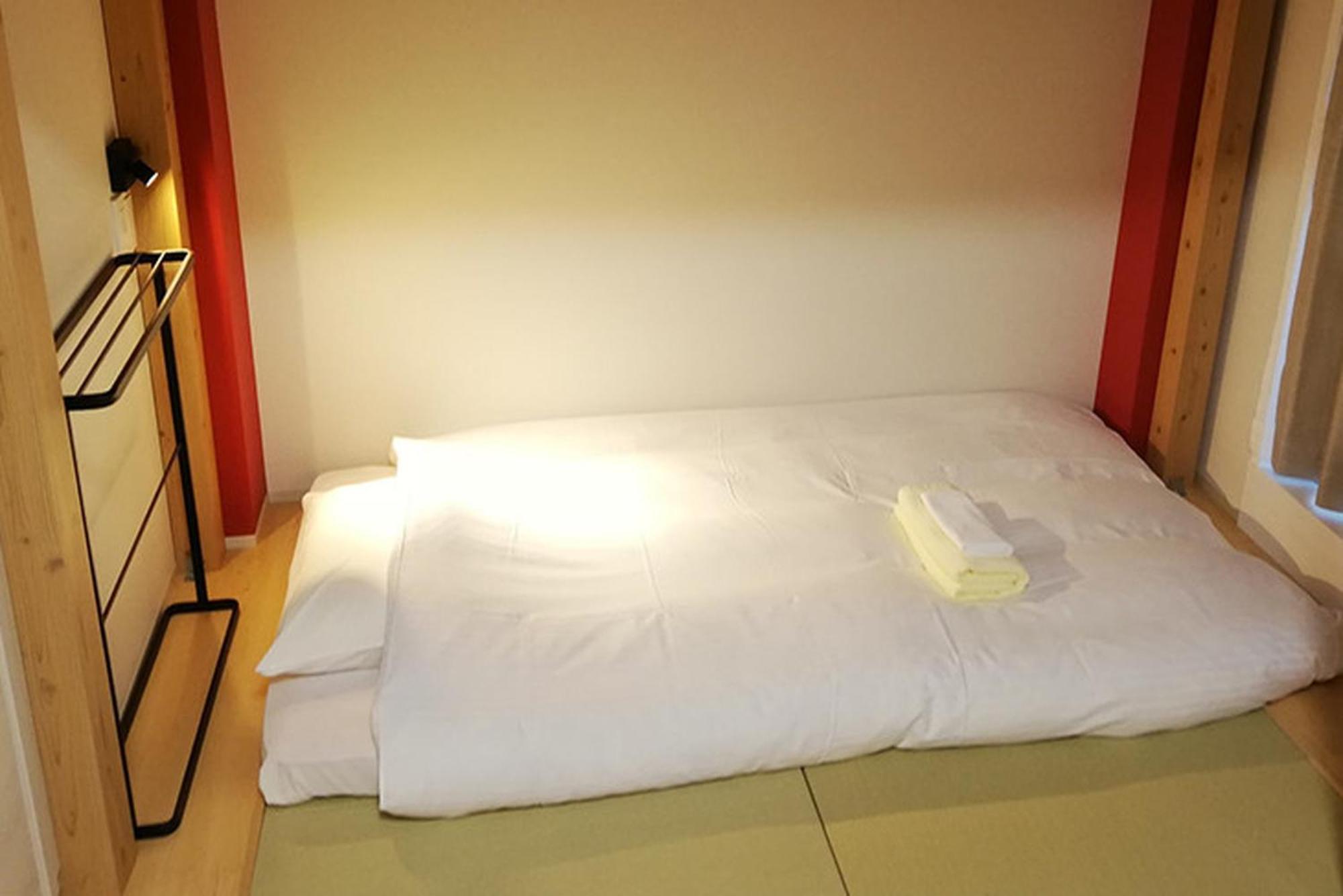 Shinsaibashi House Hotel Osaka Room photo